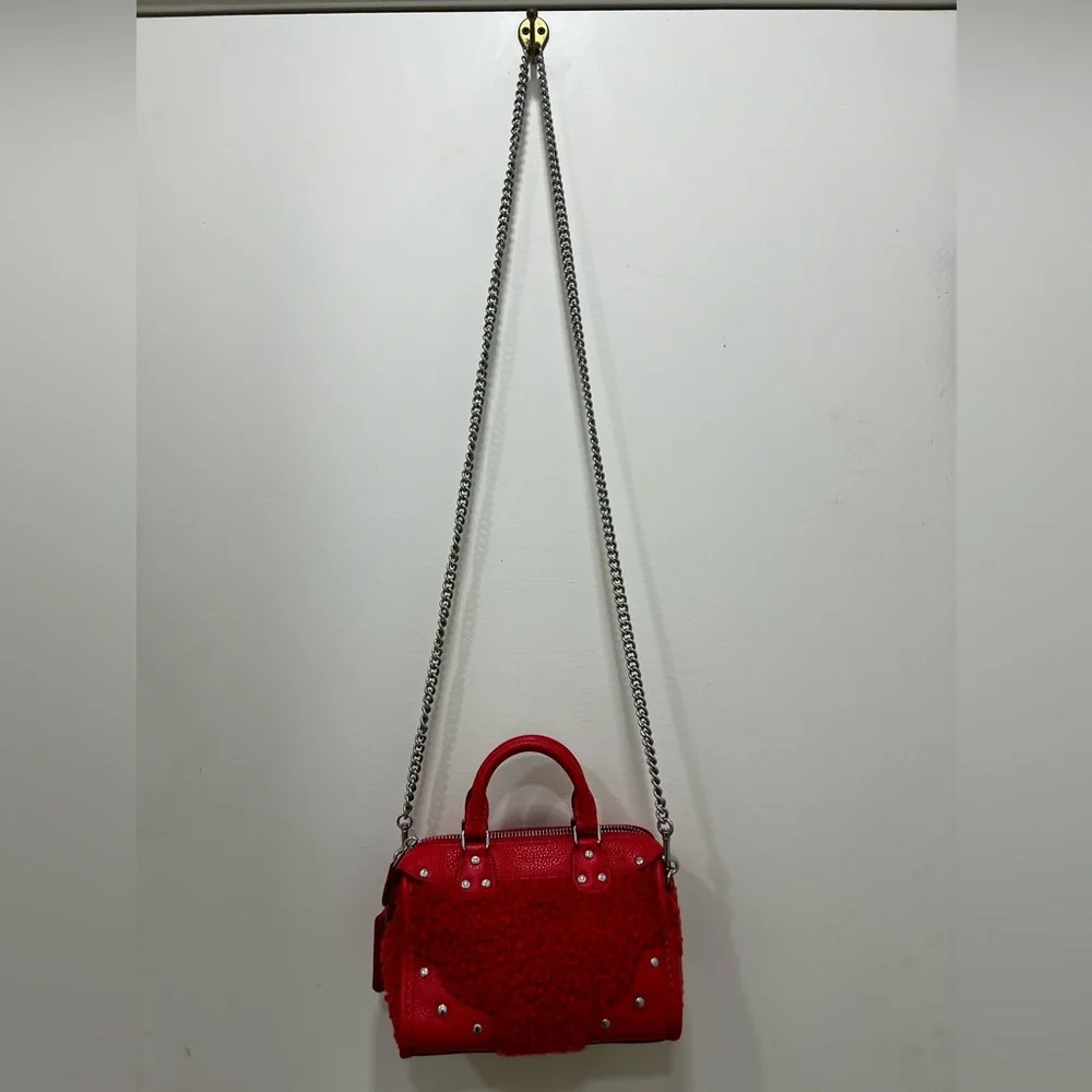 Coach mini Rhyder in Shearling in the color orange - Picture 2 of 4